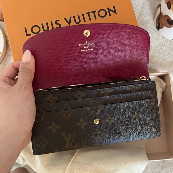 LV Emilie Wallet - Fuchsia - Picture 2 of 4